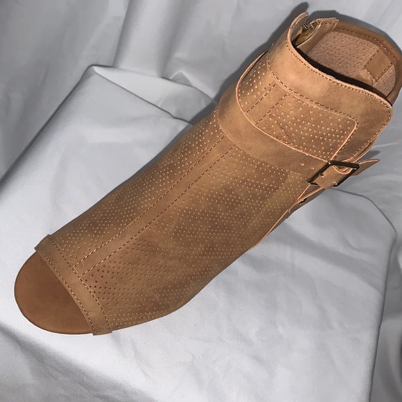 ⭐️ Qupid Open Toe Heels - Picture 10 of 10